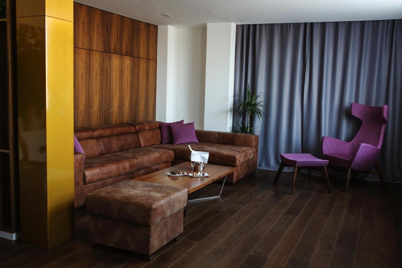 New City Hotel & Restaurant Ni Exterior foto